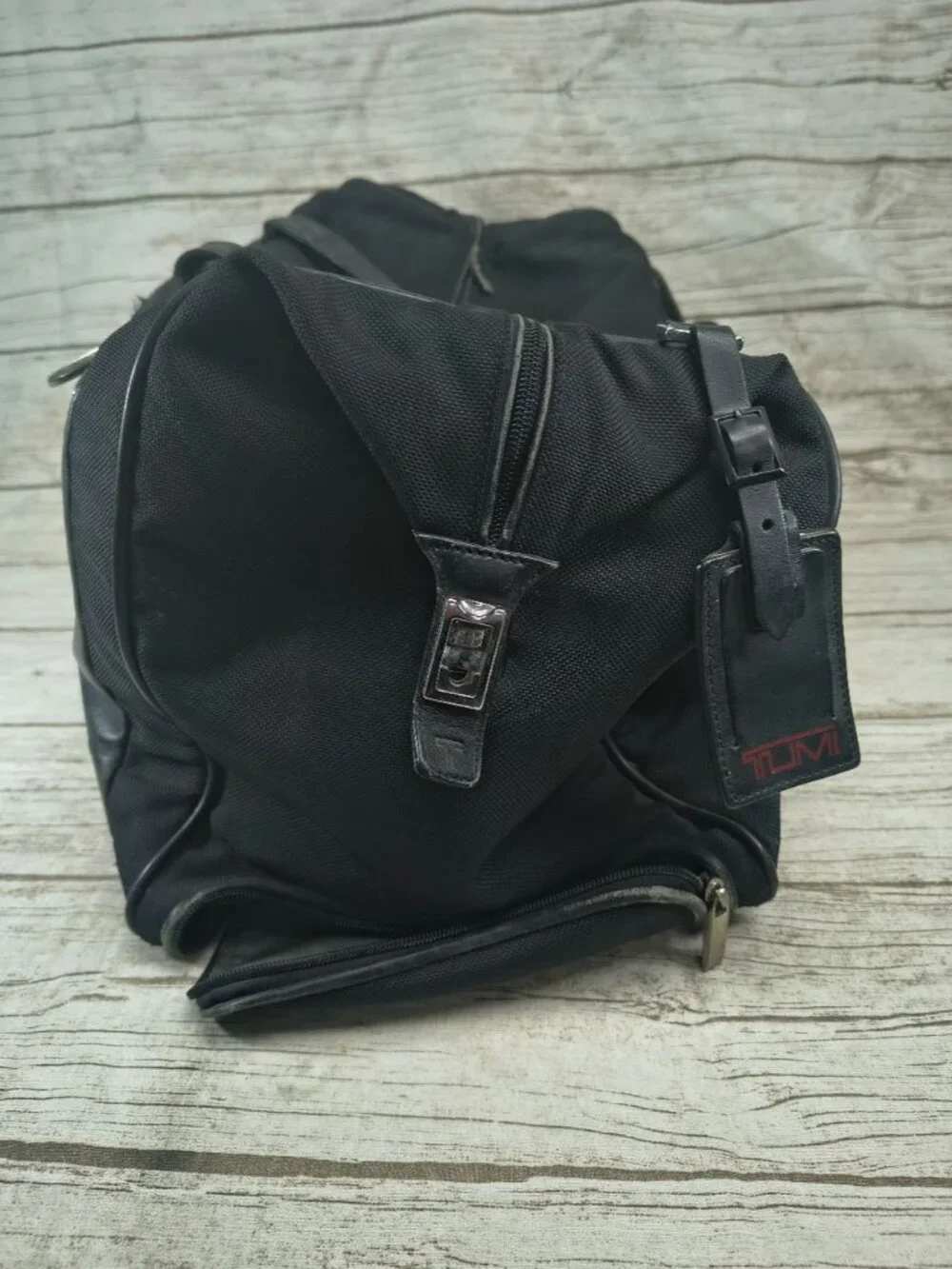 Tumi Roller Duffel Travel Bag Carry On Suitcase